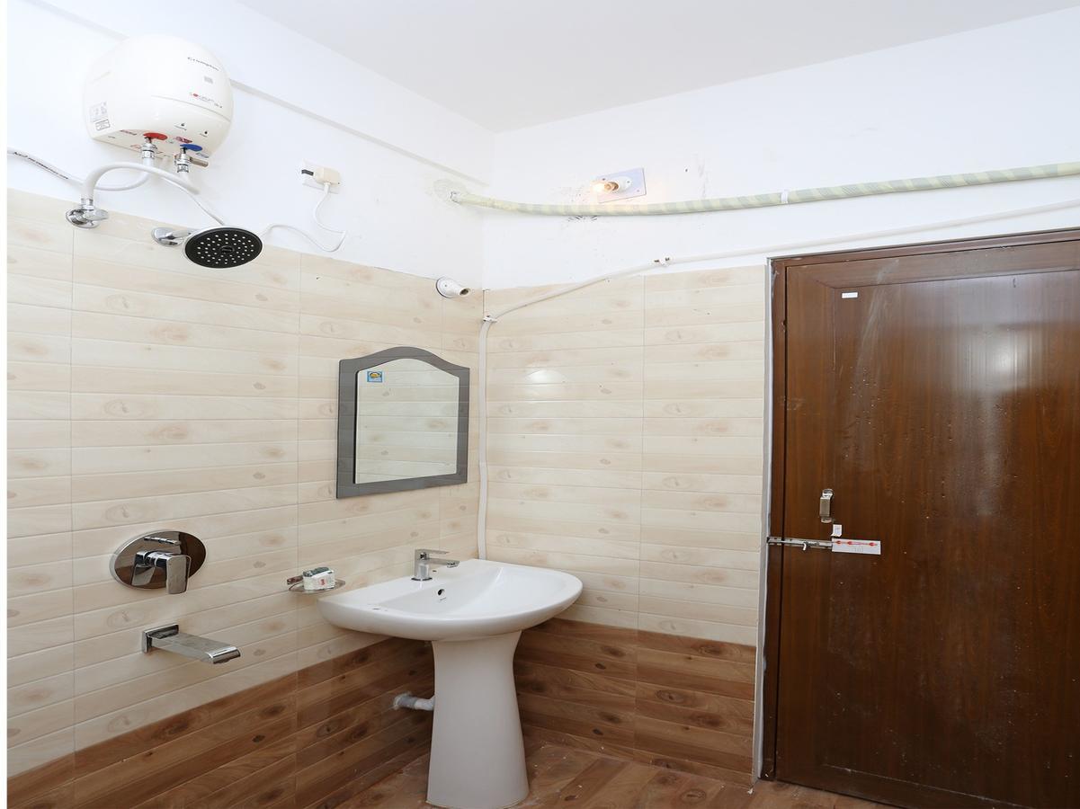 Oyo 11343 Hotel Sai International Bhubaneswar Buitenkant foto