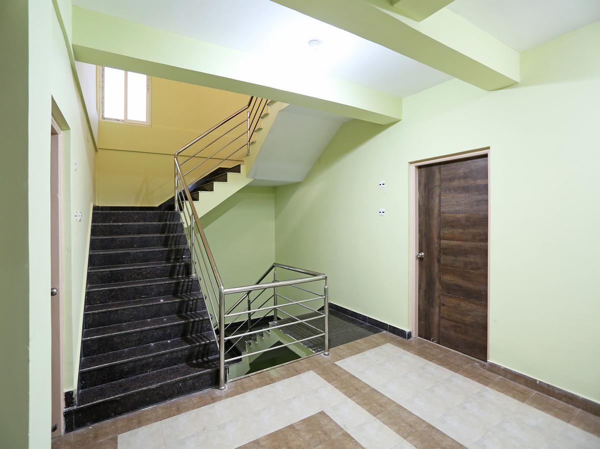 Oyo 11343 Hotel Sai International Bhubaneswar Buitenkant foto