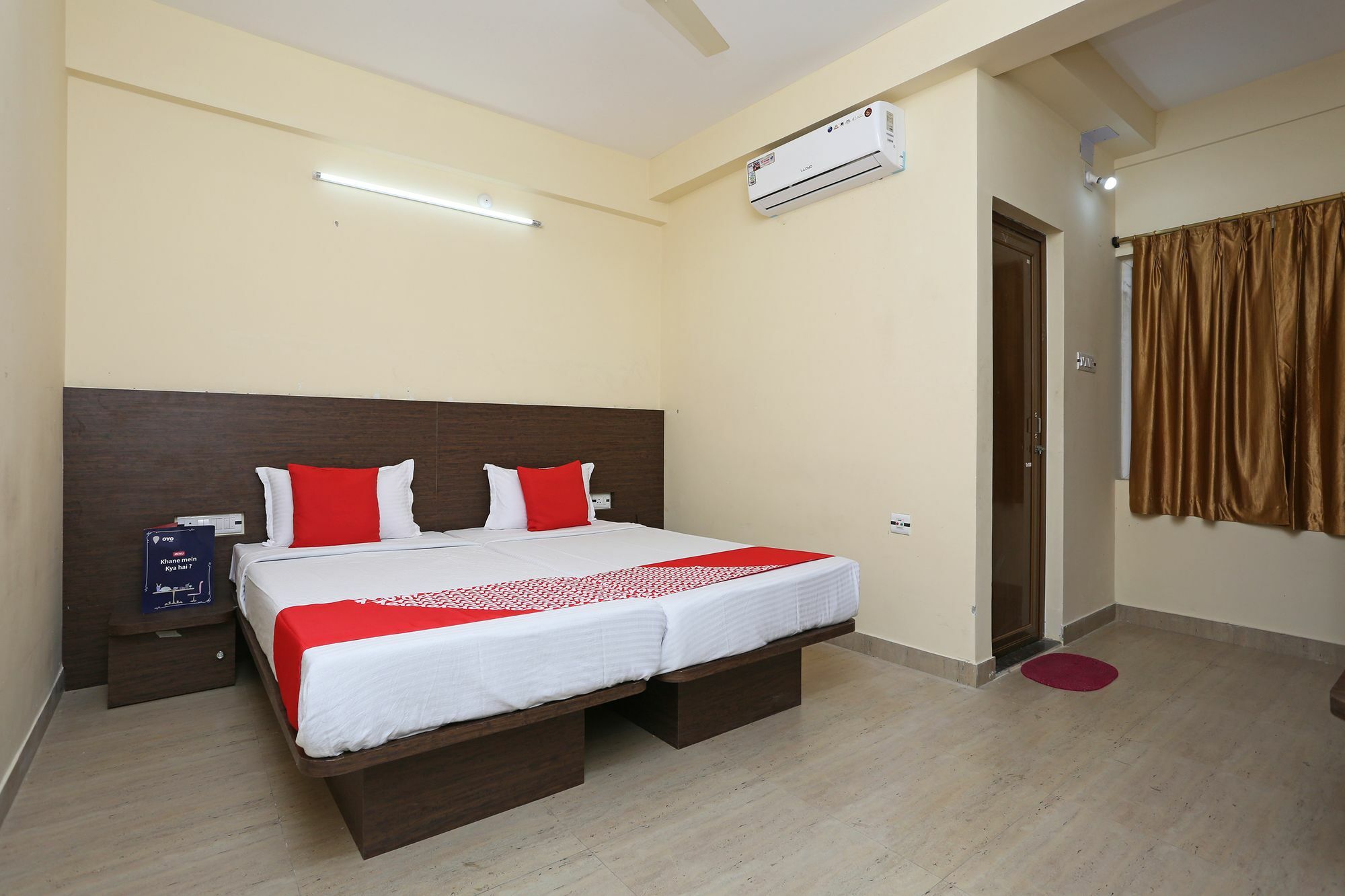 Oyo 11343 Hotel Sai International Bhubaneswar Buitenkant foto